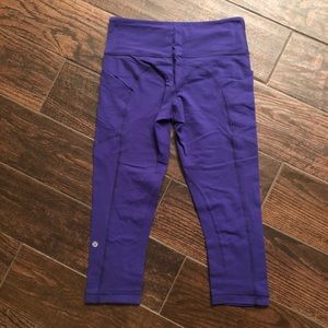 Lululemon crop leggings size 6